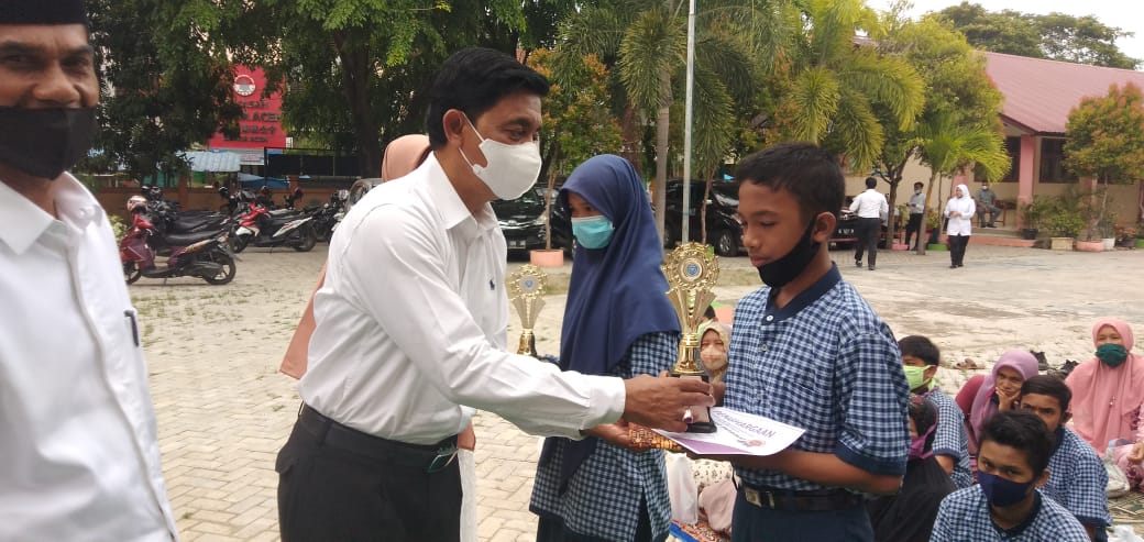 Infopublik Smpn 9 Banda Aceh Laksanakan Santunan Siswa Yatim Piatu Dan Penghargaan Tahfidz Terdahsyat