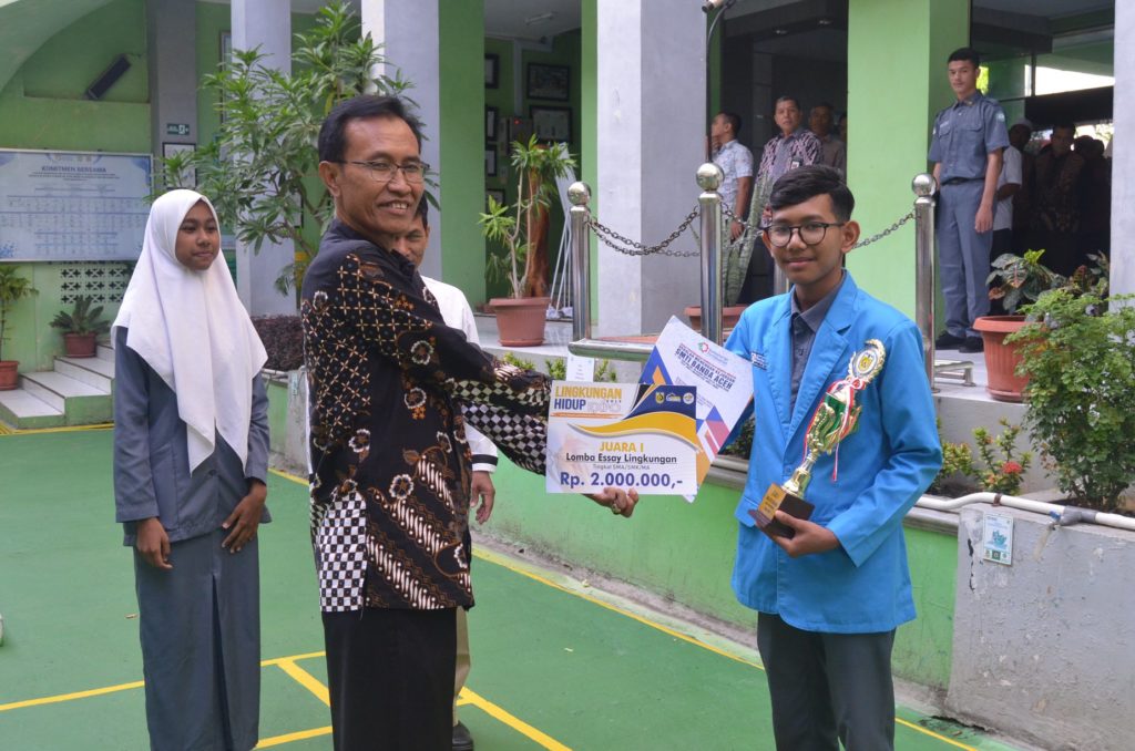 Siswa Smti Banda Aceh Mengukir Prestasi Pada Lomba Essay Lingkungan Kota Banda Aceh Smti