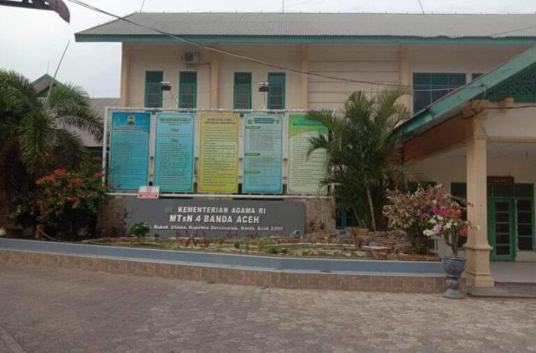 View Mtsn 3 Banda Aceh Pictures