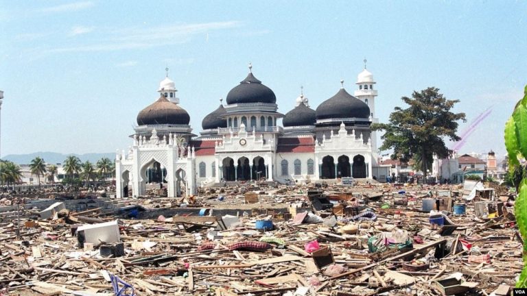 Foto Tsunami Aceh