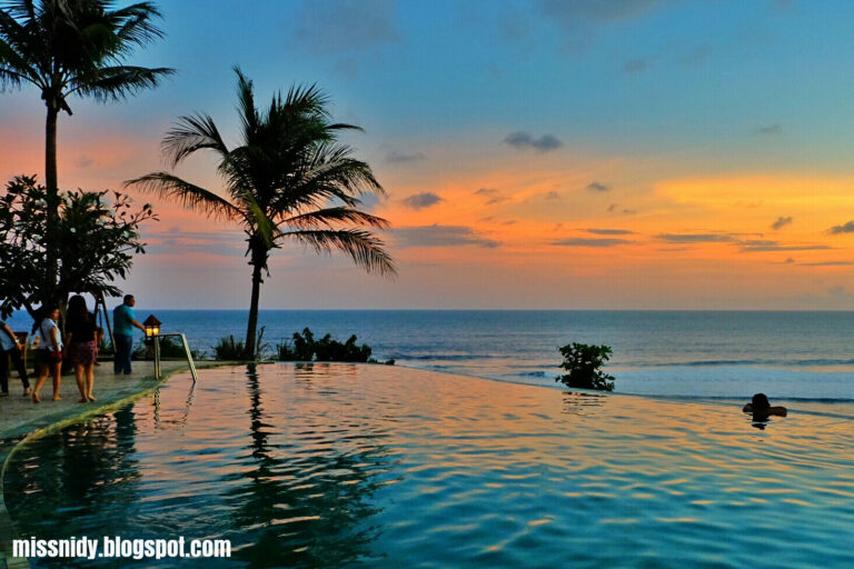 Get Tempat Wisata Queen Of The South
 Background