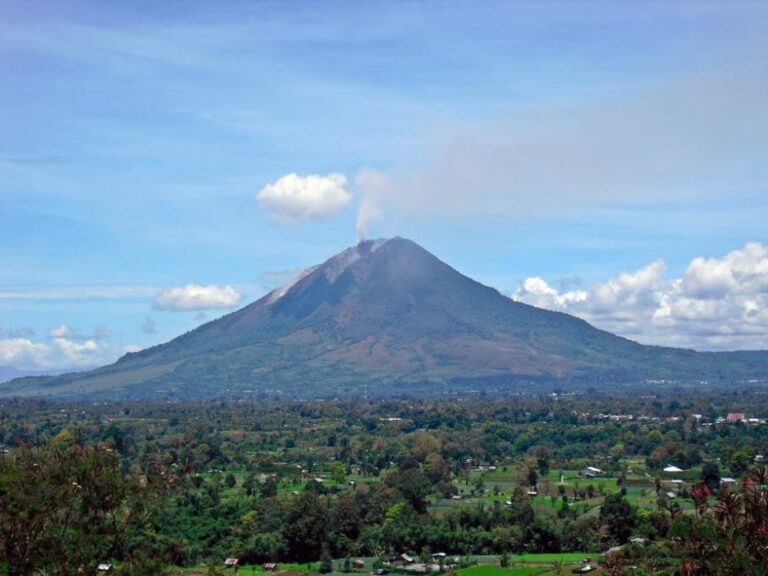 Get Tempat Wisata Baru Di Berastagi
Images