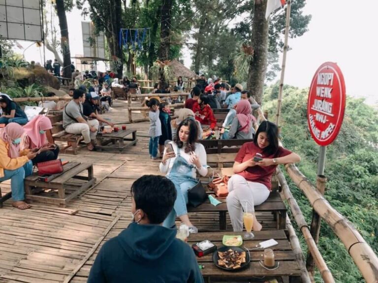 16+ Tempat Wisata Di Bandung Terbaru 2020
 Background