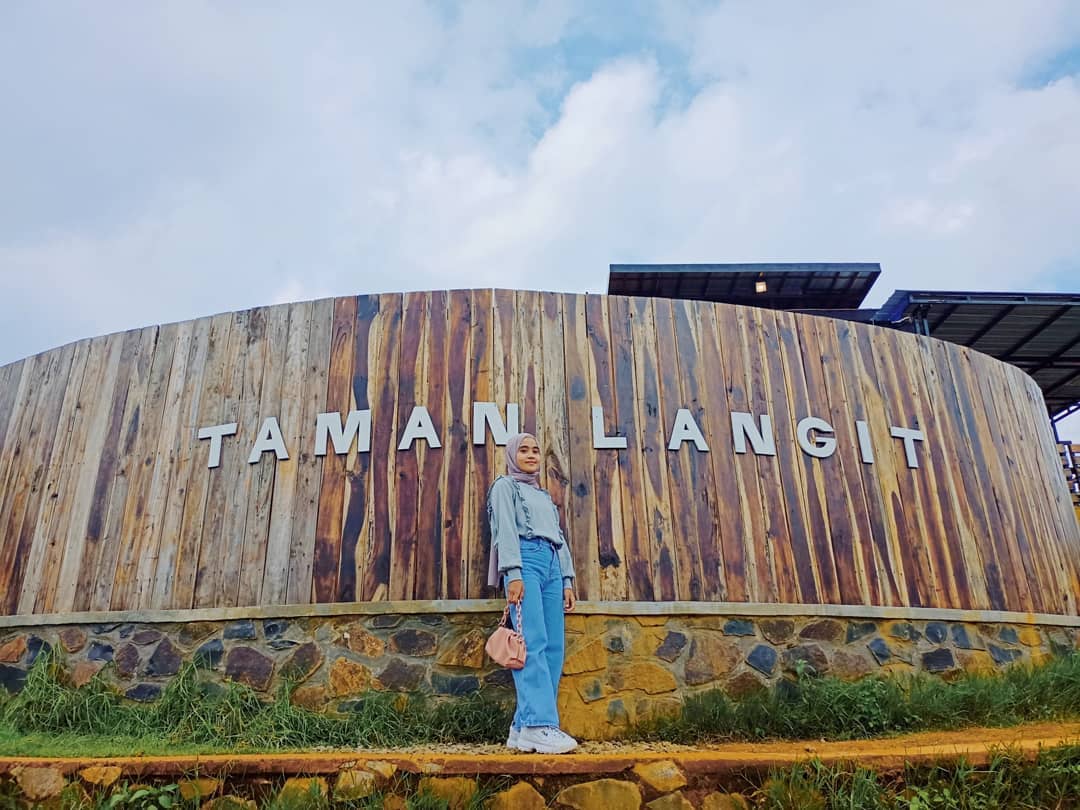 Get Tempat Wisata Pangalengan
 Background