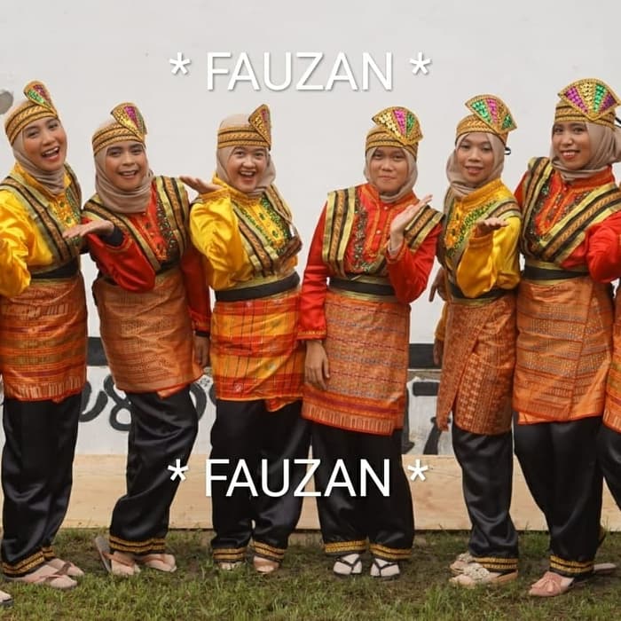 baju aceh perempuan Aceh adat pakaian pernikahan gayo kepala perhiasan penutup keunikan wajib elegan hari wanita busana idntimes tari moondoggiesmusic gaun pengantin prewedding