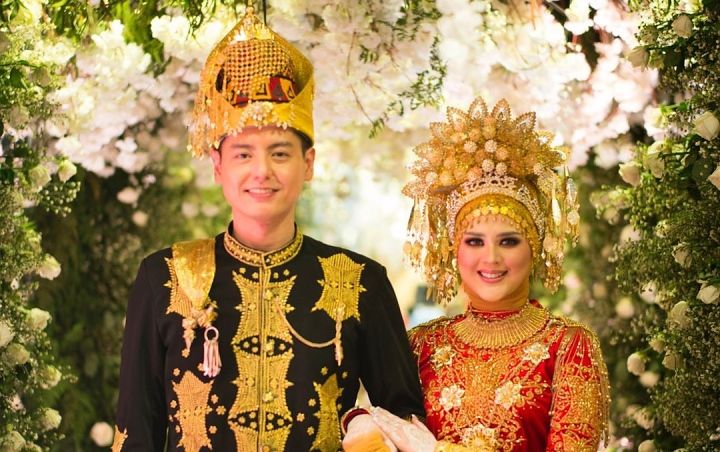pakaian adat aceh anak perempuan Aceh adat pakaian pengantin busana tradisional pernikahan baro khas dara weddingku kurung rias undangan gambar tata hipwee elegan sang suku
