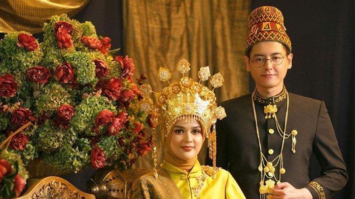 Jelang Nikah, Intip Foto-foto Pre-wedding Cut Meyriska dan Roger