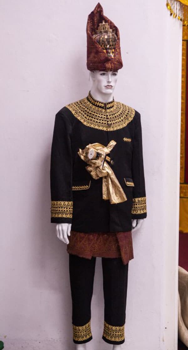 Baju Adat Aceh Laki-Laki